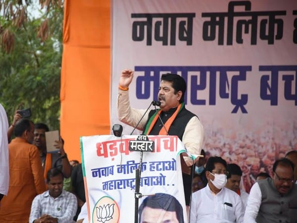 Dawood Ibrahim running 'Mahamafia' Aghadi govt in Maharashtra sitting in Pakistan, says BJP MP Manoj Kotak