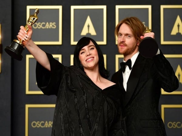 20-year-old Billie Eilish takes home her first Oscar for 'No Time To Die'