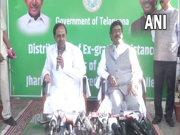 First step has been taken for 'better India': KCR after meeting Jharkhand CM Hemant Soren