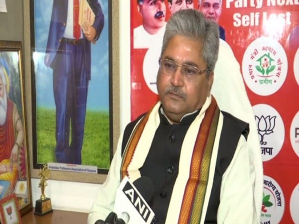 'Akhilesh is perplexed, frustrated; will be infighting within Yadav family after UP poll results', Union Minister slams Samajwadi Party