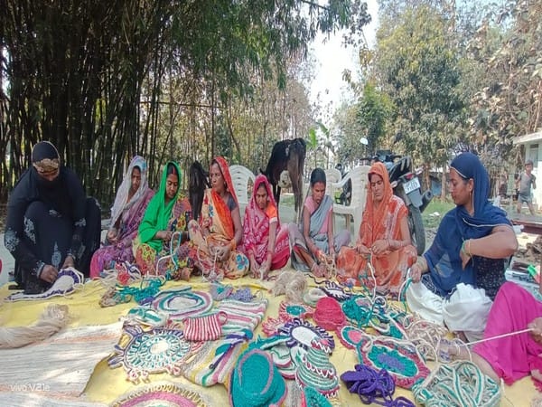 Making handicraft products using banana fibre provides employment to women in UP's Kushinagar