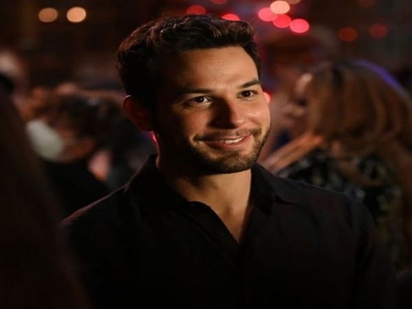 'Grey's Anatomy' casts Skylar Astin in recurring role