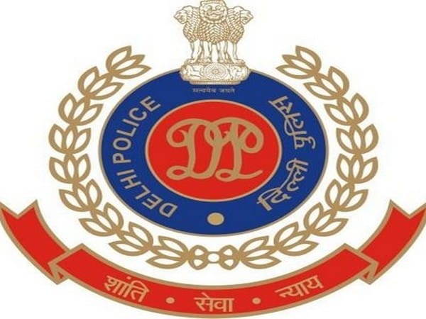Proclaimed offender arrested by EOW of Delhi Police for duping people