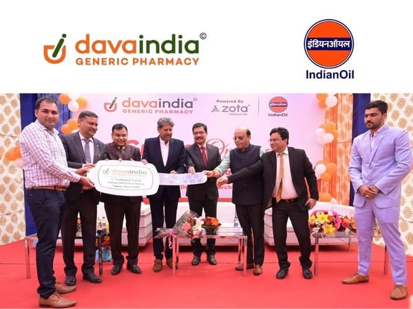 Kapil Dev inaugurates Dava India's 1st company outlet at Indian Oil Retail Outlet in Delhi