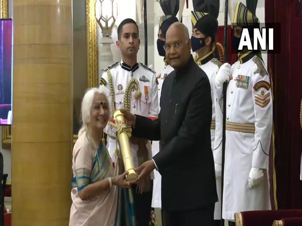 President Ram Nath Kovind presents Padma Vibhushan award to vocalist Prabha Atre