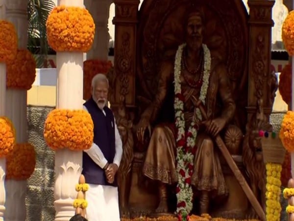 PM Modi unveils statue of Chhatrapati Shivaji Maharaj in Pune