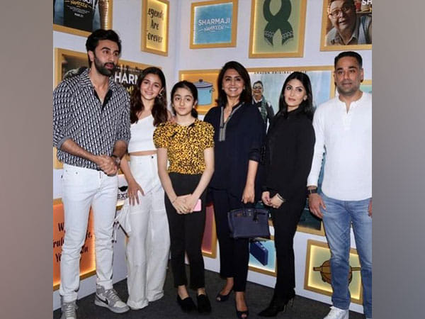 Alia Bhatt joins Ranbir Kapoor and family at 'Sharmaji Namkeen' screening