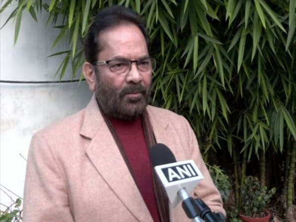 Naqvi slams Congress, says party doing politics at the time of crisis