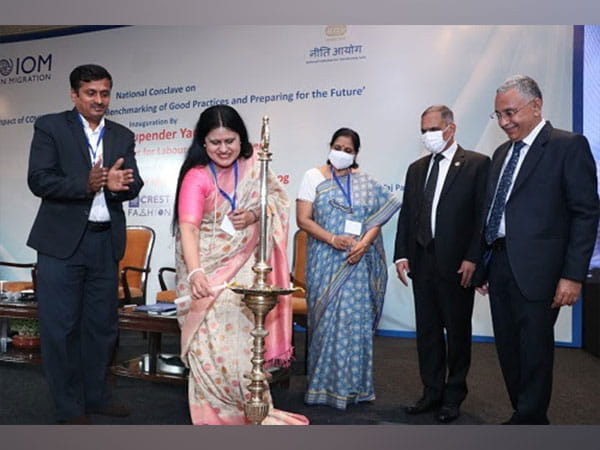 IOM in Partnership with NITI Aayog Organizes a National Panel Discussion on Safe Migration