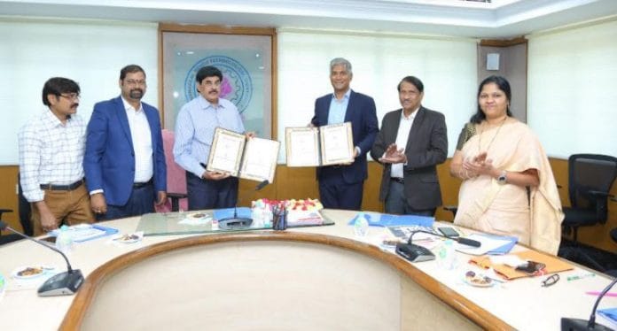 MoU exchange between Jawaharlal Nehru Technological University Hyderabad (JNTUH) and mUni Campus Pvt. Ltd. for Centralized Campus Recruitment