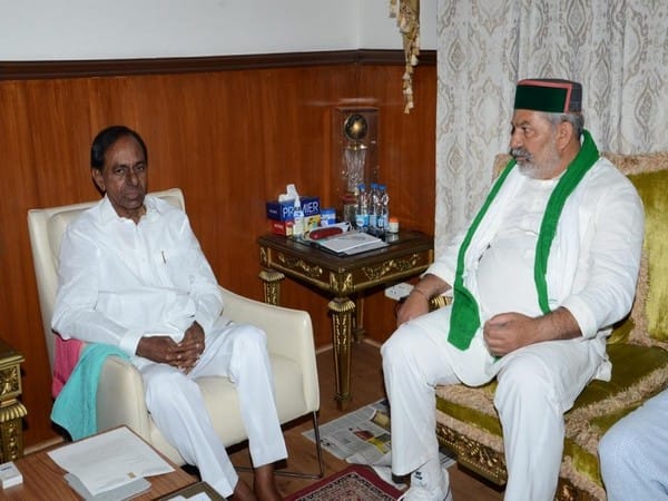 Telangana CM KCR holds meeting with Rakesh Tikait in Delhi today