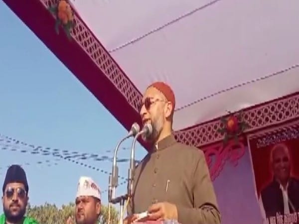 2022 Assembly polls: SP chief not capable of stopping BJP from coming to power in UP, says Asaduddin Owaisi