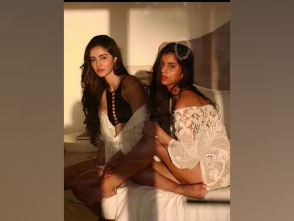 Ananya Panday cheers for BFF Suhana Khan's IPL team