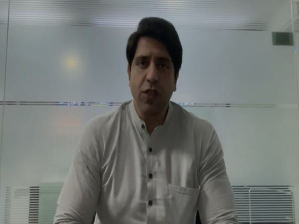 Shehzad Poonawalla calls Digvijay Singh 'friend, philosopher, guide of fake news'