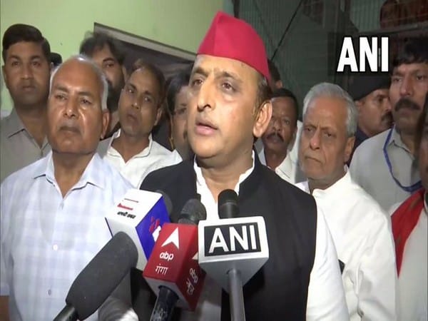 Akhilesh Yadav alleges Police in UP working under political pressure