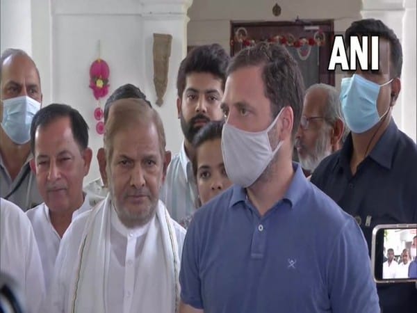 Rahul Gandhi runs Congress round-the-clock, should be made party chief: Sharad Yadav
