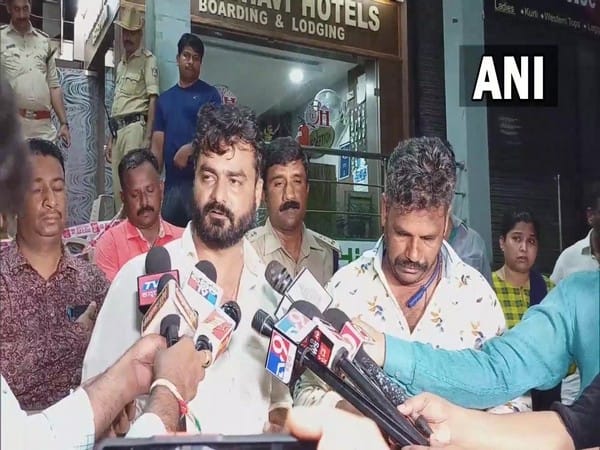 Contractor's brother demands arrest of K'taka Minister Eshwarappa, his close aides