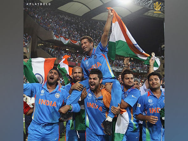 'Happy Birthday Sachin Tendulkar': Wishes pour in from cricket fraternity as Master Blaster turns 49