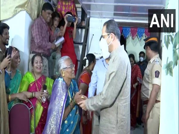 Hanuman Chalisa row:  Uddhav Thackeray, family meet 80-year-old Shiv Sena worker 