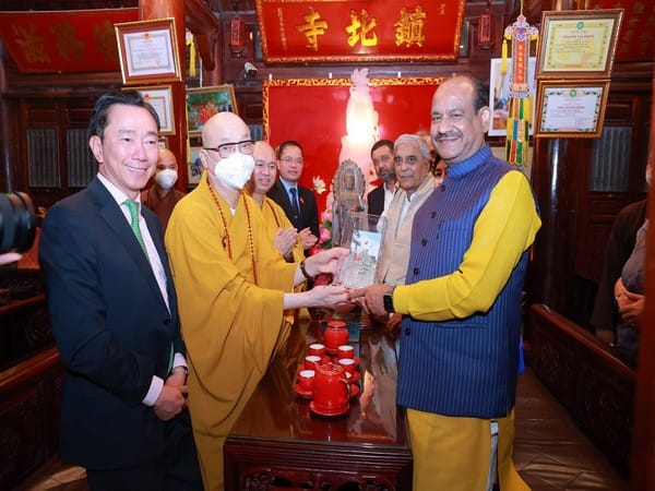 Om Birla visits Hanoi, Vietnam