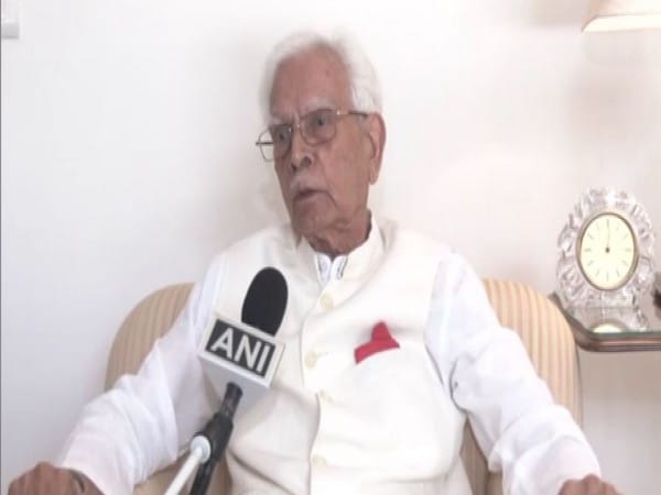 Natwar Singh dismisses former Pak Minister Qureshi's criticism of India as 'absolutely irrelevant'