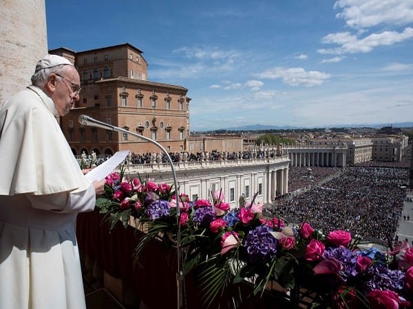 Pope mentions Ukraine, Afghanistan and Myanmar in Easter Sunday plea