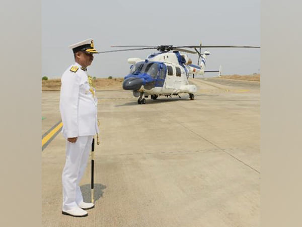 Navy working with HAL to develop 50 UH (Marine) choppers for warship requirements