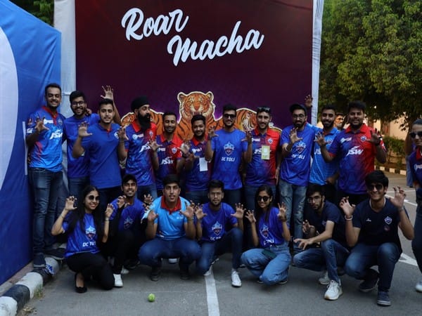 IIT Delhi turns blue for Delhi Capitals