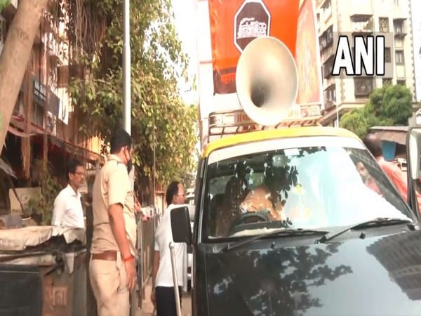 Mumbai police detain MNS leader for 'playing Hanuman Chalisa' outside Shiv Sena Bhawan
