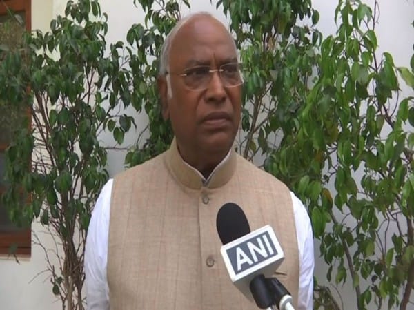 Everyone should comply with K'taka HC's order on loudspeaker usage, says Kharge