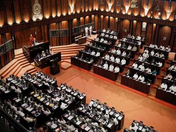 Sri Lanka: 21st Amendment presented in cabinet meeting