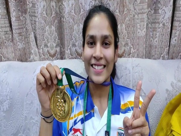 Bathinda girl Shreya Singla makes country proud, wins gold in Badminton at 24th Deaflympics in Brazil