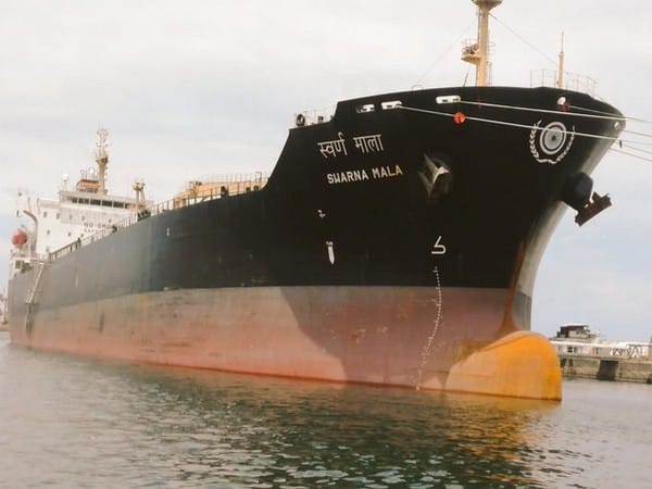 India delivers 40,000 MT petrol to Sri Lanka 