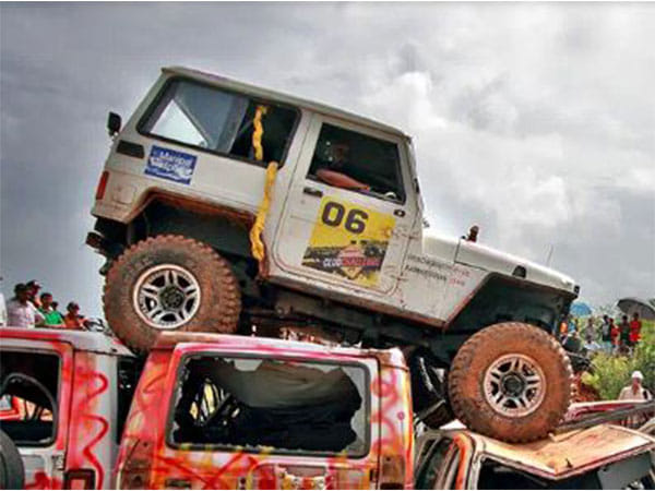 Mahindra & Mahindra Q4 net profit rises 17 per cent to Rs 1,167 crore