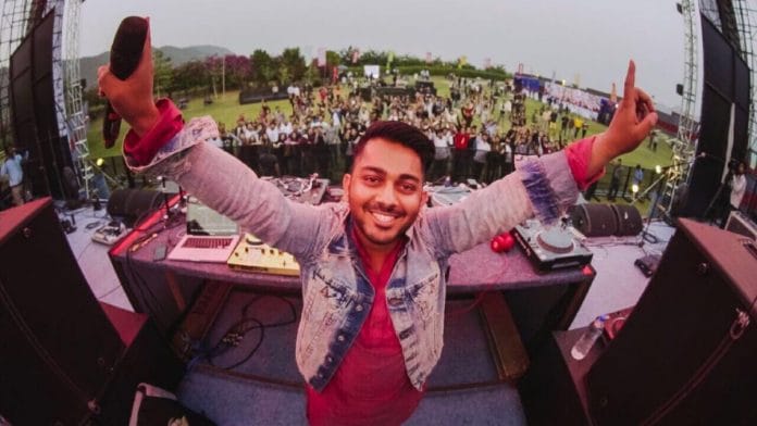 Ritviz performing in NH7 in Jaipur. | Photo Credit: Twitter/@Ritviz