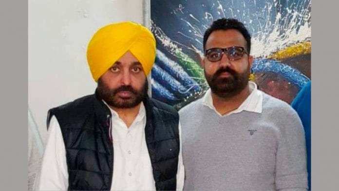 Viral image of Punjab CM Bhagwant Mann with a person identified as Goldy Brar | Twitter