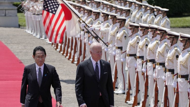 US unveils 13-nation economic pact to assert Asia leadership