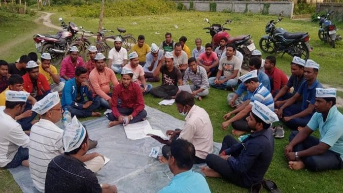 AAP volunteers at a village in West Bengal | Facebook/Sanjay Basu