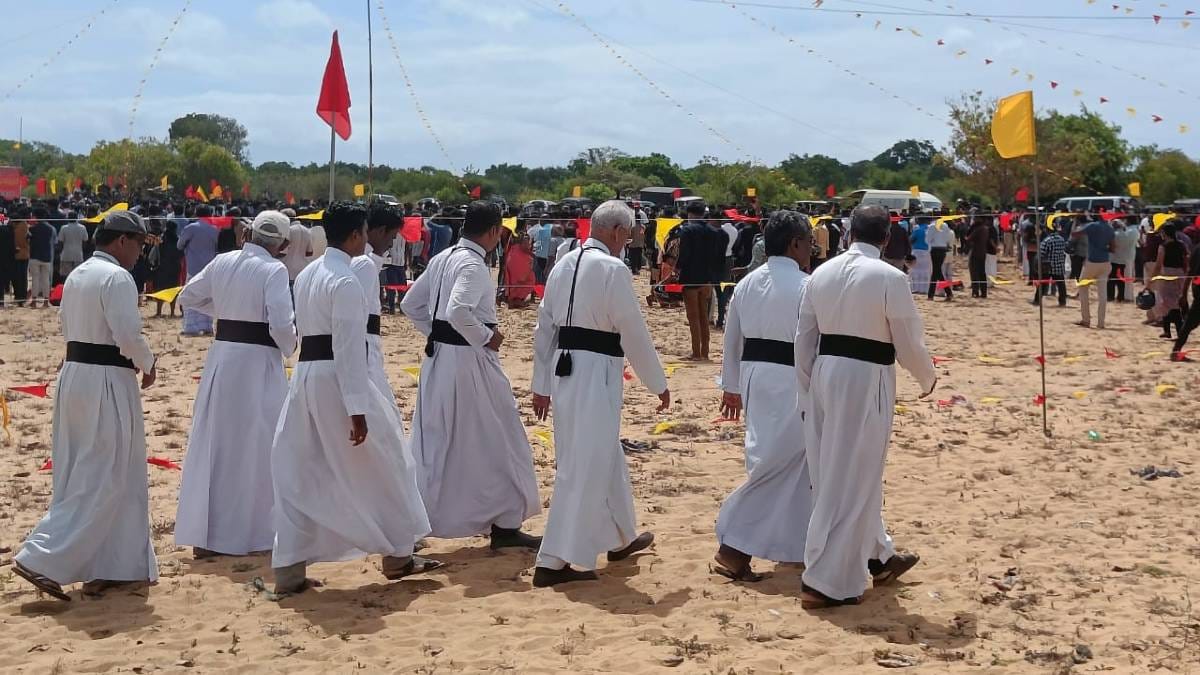Church priests come to show their solidarity | Photo: Sowmiya Ashok | ThePrint