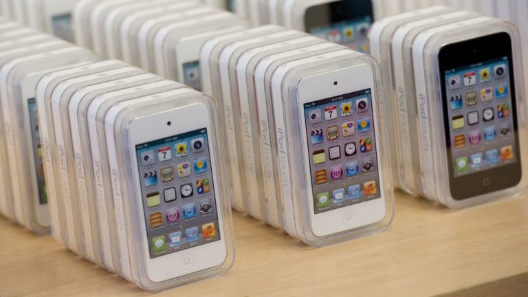 Apple discontinues its last iPod model, ending era that began under Steve Jobs