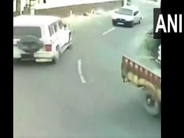 CCTV footage shows two cars trailing Sidhu Moose Wala's vehicle moments before he was shot dead