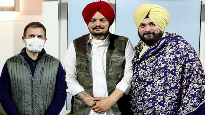File photo of Sidhu Moosewala with Congress leader Rahul Gandhi and Navjot Sidhu | ANI