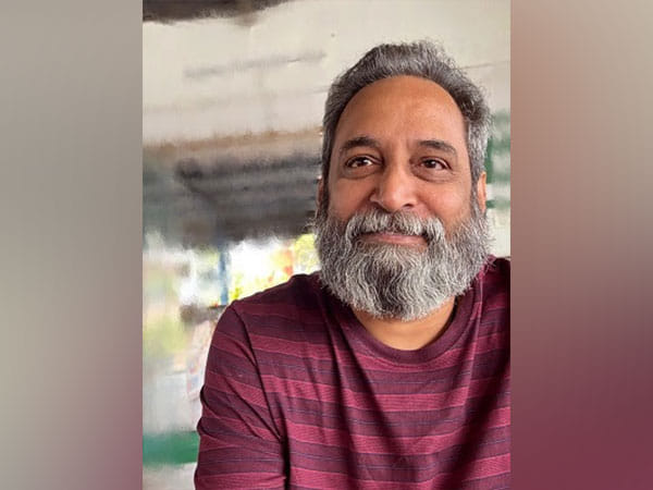 Seasoned HR Professional K Padmakar Showcases his Art at Solo Exhibition/Sale Themed 'Life and its Scaffoldings'