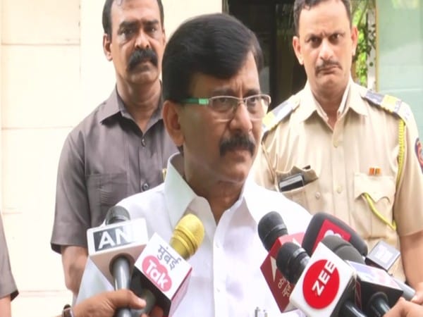 Reading Hanuman Chalisa, turning off loudspeakers won't solve Kashmiri Pandits' issue, says Shiv Sena's Sanjay Raut 