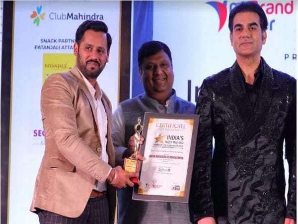 Arena Animation from Pune receives India's most trusted education institute brand for the year 2022 award