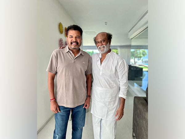 'Sivaji: The Boss' director S Shankar reunites with Rajinikanth to celebrate 15 years of film's release