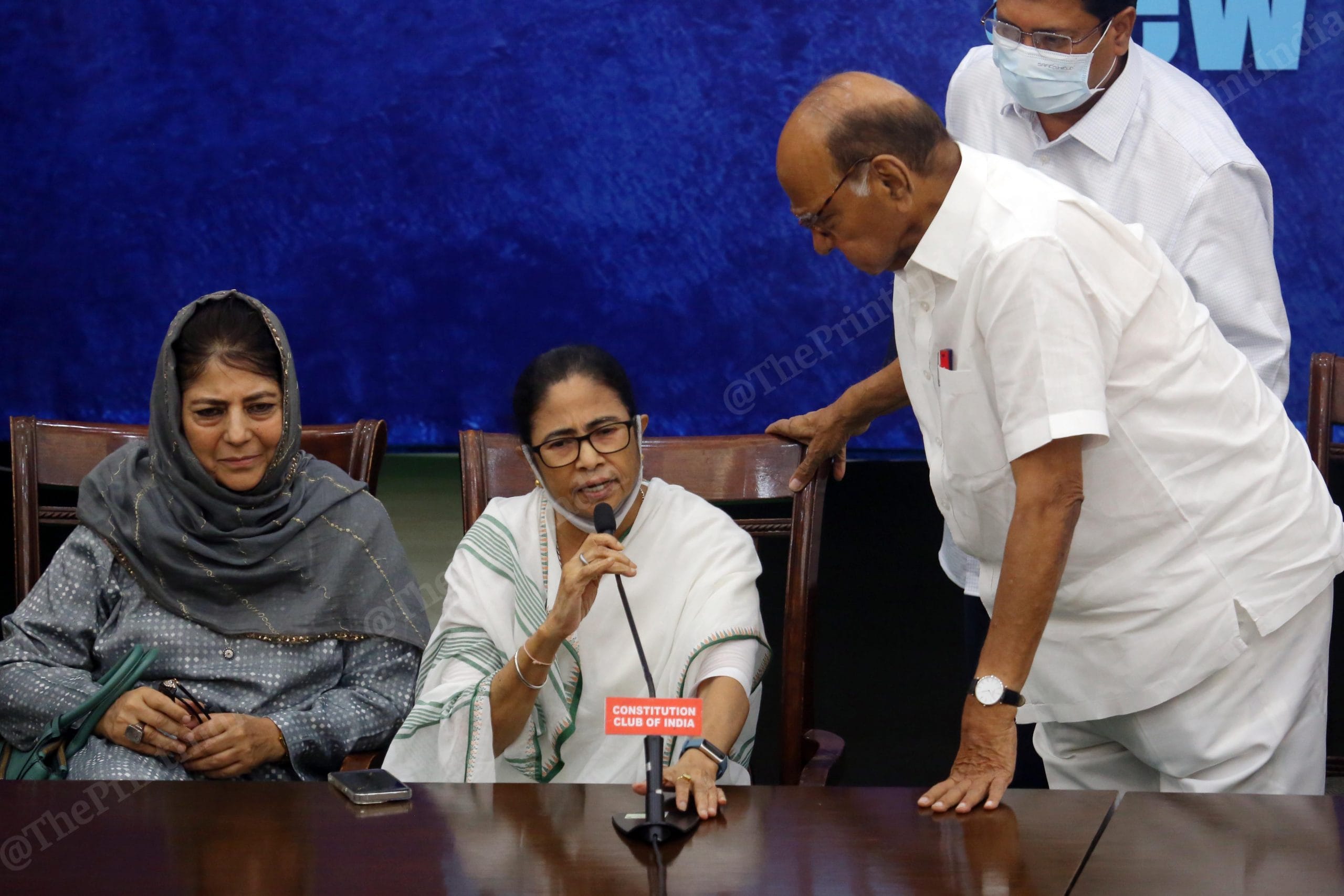 Sharad Pawar leaves the meeting | Praveen Jain | ThePrint