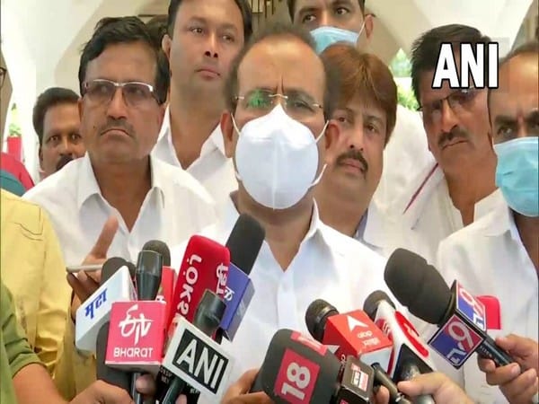 Mask 'not mandatory', says Maharashtra Health Minister amid surge in COVID cases