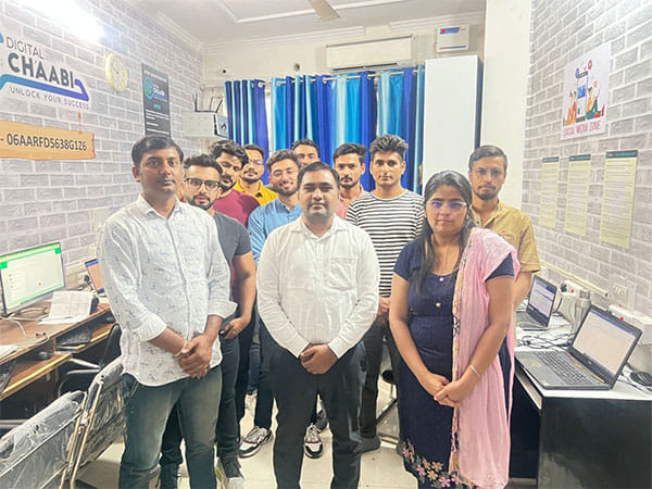 Digital Chaabi announces paid internships to the students of Digital Chaabi Academy