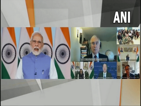 Distinguished thinkers, policymakers praise India, PM Modi's efforts toward environment protection